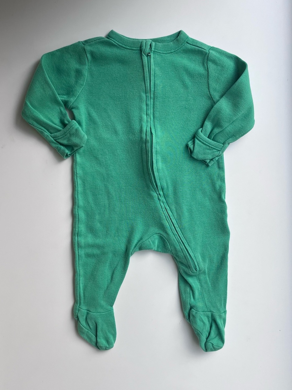 3/$10 OLD NAVY Baby boy pyjamas 0-3m